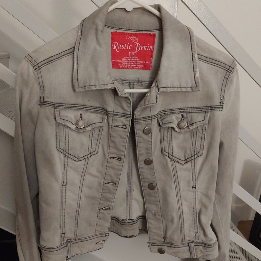 NWOT Grey Washed Crop Jean Jacket SZ S